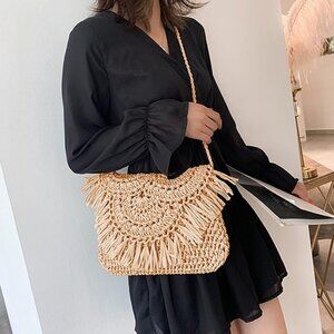 Women straw crossbody beach purse